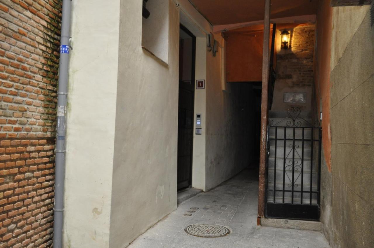 Lofts Amantes De Toledo- Loft Alcazar Apartment Exterior foto